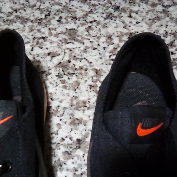 Nike !egacy low Top Sneakers - Picture 3 of 9